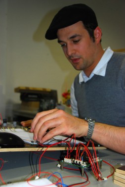 Paper Sensor, analog midi-controller by Dino Korati